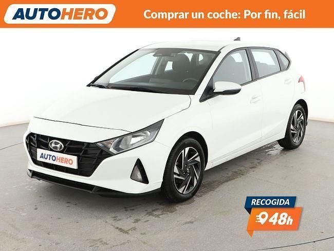 Usado Hyundai i20 84 CV (61 kW) 2023 Blanco Utilitario