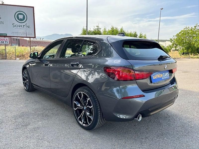 Usado BMW 116 Advantage 116 HP (85 kW) 2020 Cinzento Citadino