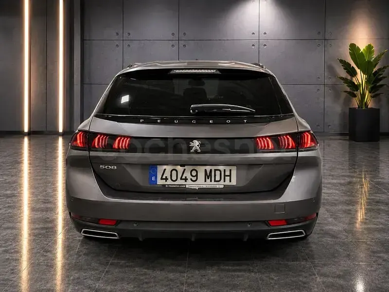 Usado Peugeot 508 SW Allure 130 CV (95 kW) 2023 Gris / plata Familiar