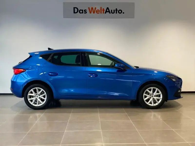 Usado Seat Leon Style 150 CV (110 kW) 2024 Azul