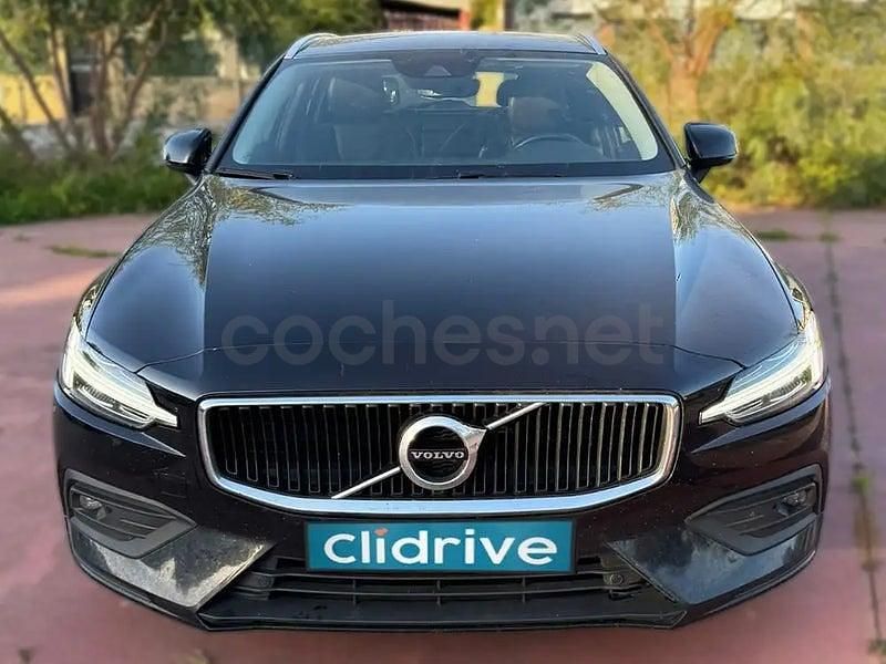 Usado Volvo V60 Momentum 150 CV (110 kW) 2020 Negro Familiar
