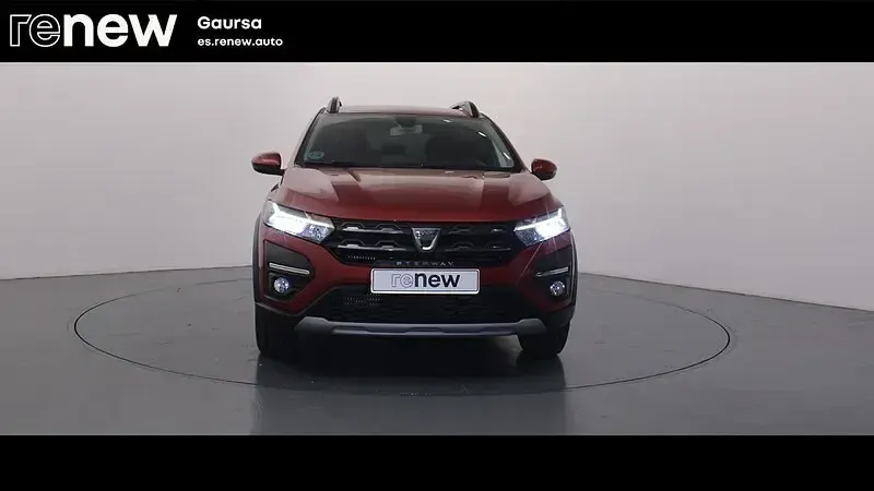 Usado Dacia Sandero Comfort 91 CV (66 kW) 2022 Rojo Berlina