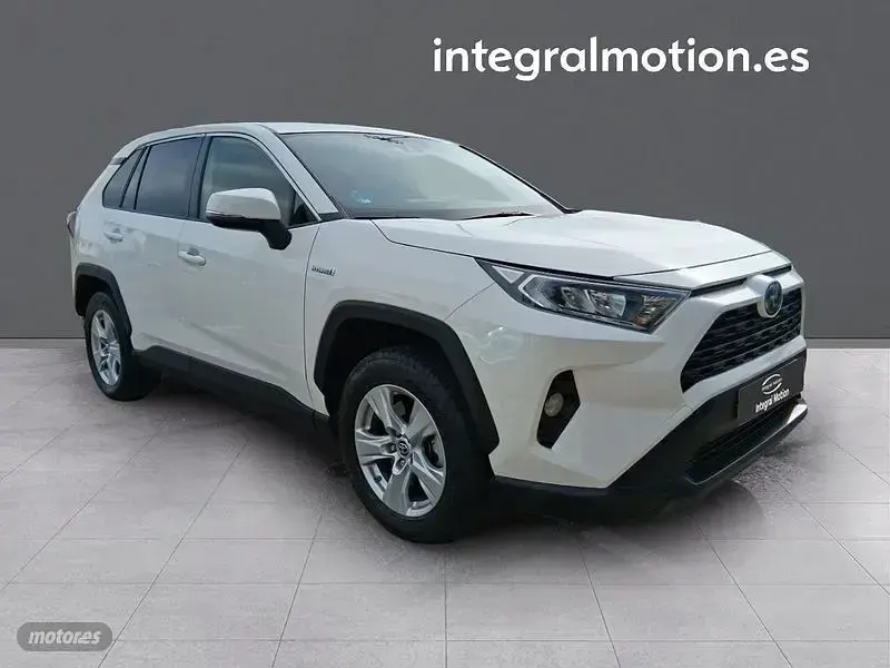 Usado Toyota RAV4 Hybrid Advance 222 CV (163 kW) 2020 Blanco SUV