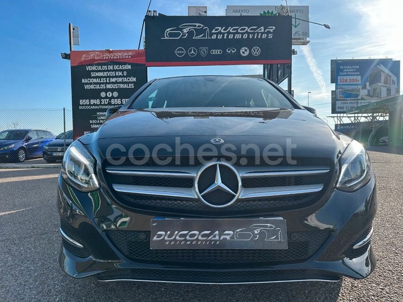 Negro Usado 2018 Mercedes B180 Monovolumen | 17.999 € (Buen precio) - Imagen 1/4