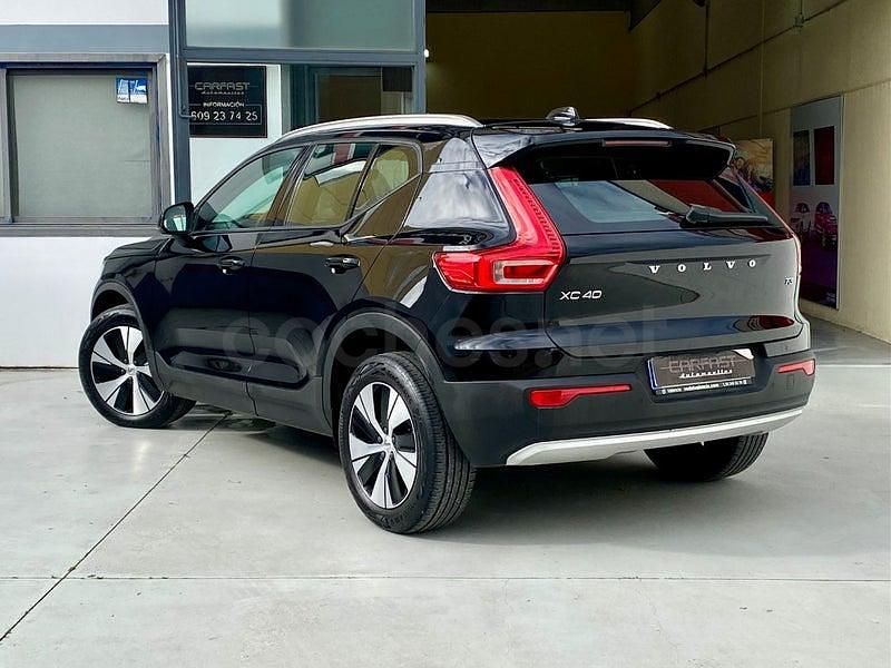 Usado Volvo XC40 Momentum 163 CV (119 kW) 2021 Negro SUV