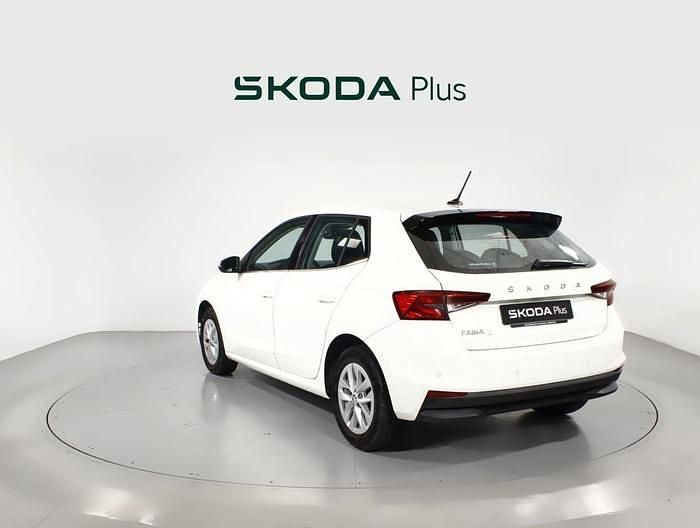 Blanco Usado 2023 Skoda Fabia Ambition Utilitario | 16.700 € (Un poco caro) - Imagen 1/4