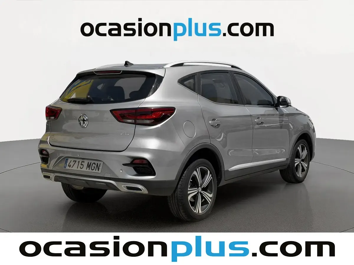 Usado MG ZS Comfort 106 CV (77 kW) 2023 Gris plata SUV