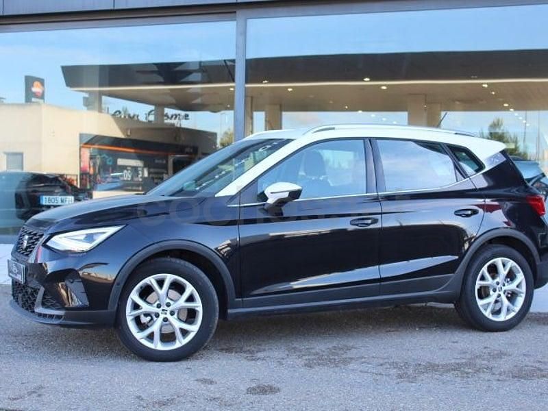 Usado Seat Arona FR 115 CV (84 kW) 2024 Negro SUV