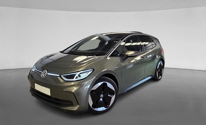 Verde oliva metalizado con techo negro Usado 2024 VW ID.3 Pro Utilitario | 33.990 € - Imagen 1/4