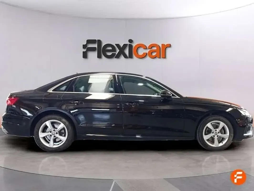 Usado Audi A4 Advanced Plus 136 CV (100 kW) 2020 Negro Berlina