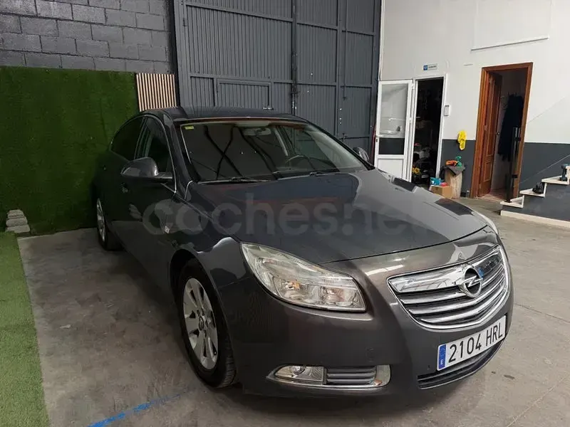 Usado Opel Insignia Excellence 130 CV (95 kW) 2013 Gris / plata Berlina