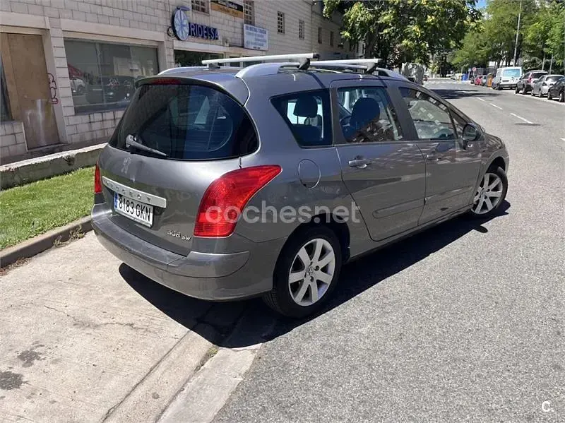 Usado Peugeot 308 SW Sport 110 CV (80 kW) 2009 Gris / plata Familiar