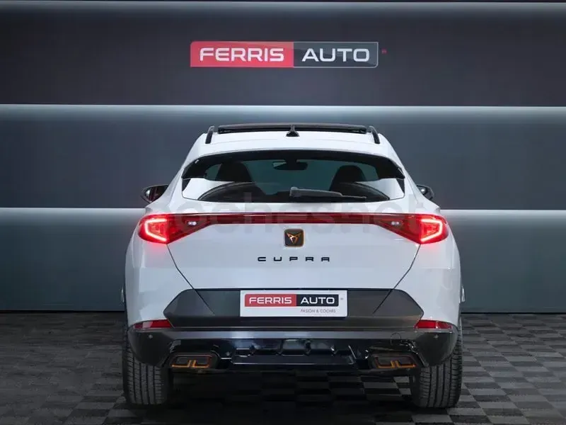 Usado Cupra Formentor VZ 245 CV (180 kW) 2023 Blanco SUV