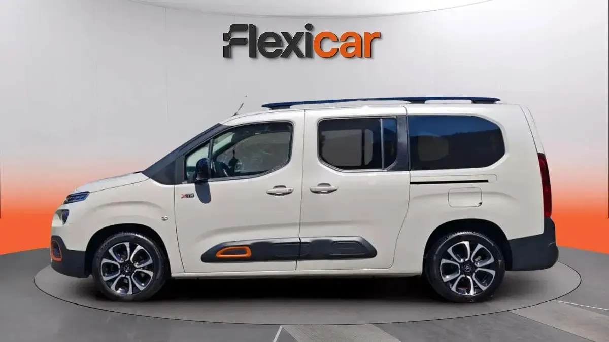 Usado Citroën Berlingo Shine 102 CV (75 kW) 2019 Beige Monovolumen