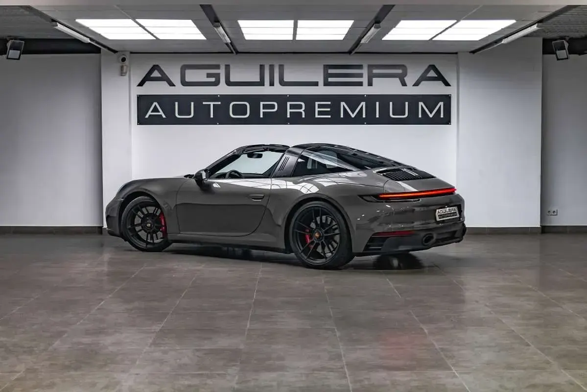 Usado Porsche 992 480 CV (353 kW) 2023 Gris Coupe