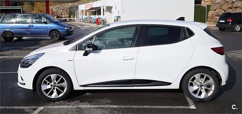 Blanco Usado 2017 Renault Clio IV LIMITED Berlina | 9950 € (Precio justo) - Imagen 1/4