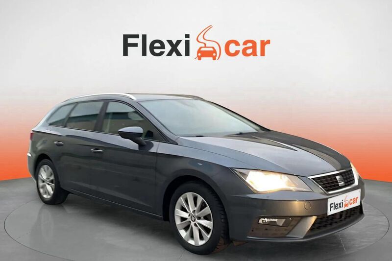 Gris Usado 2019 Seat Leon Style Berlina | 11.090 € (Buen precio) - Imagen 1/4