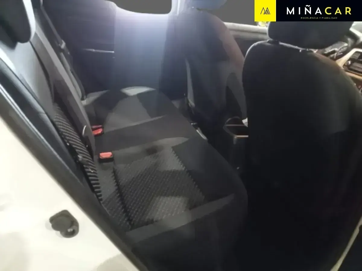 Usado Nissan Micra Visia 52 kW (71 CV) 2017 Blanco Utilitario