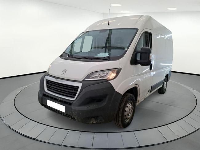 Blanco Usado 2018 Peugeot Boxer Premium Van | 15.990 € (Un poco caro) - Imagen 1/4