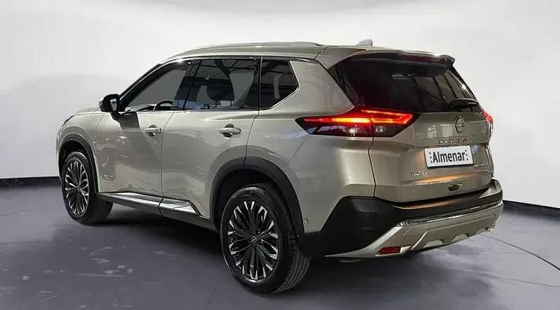 Usado Nissan X-Trail Tekna 213 CV (156 kW) 2025 Champagne silver SUV