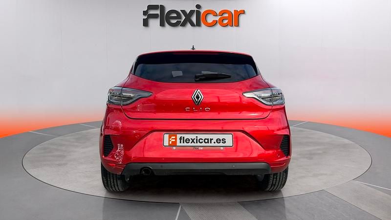 Käytetty Renault Clio V Evolution 101 HP (74 kW) 2025 Punainen Sedan