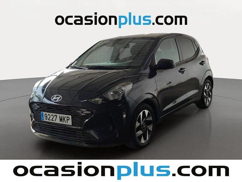 Gris Usado 2023 Hyundai i10 Utilitario | 12.137 € (Precio justo) - Imagen 1/4
