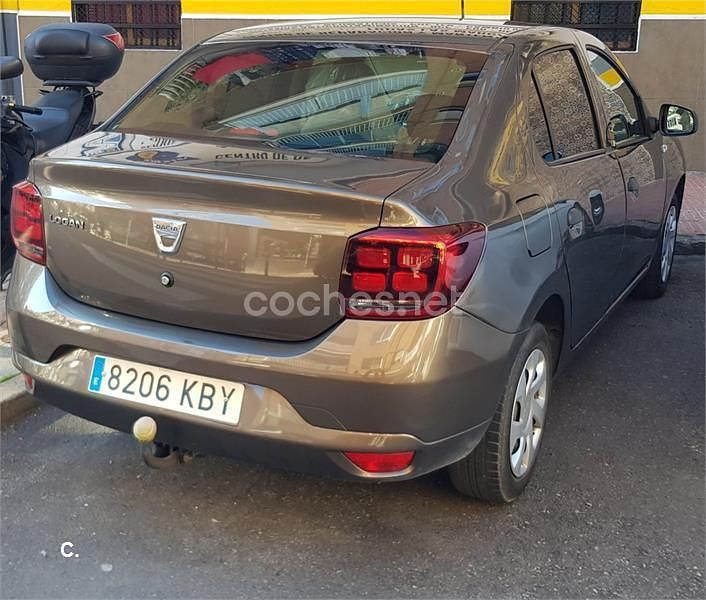 Usado Dacia Logan Ambiance 90 CV (66 kW) 2017 Beige Berlina