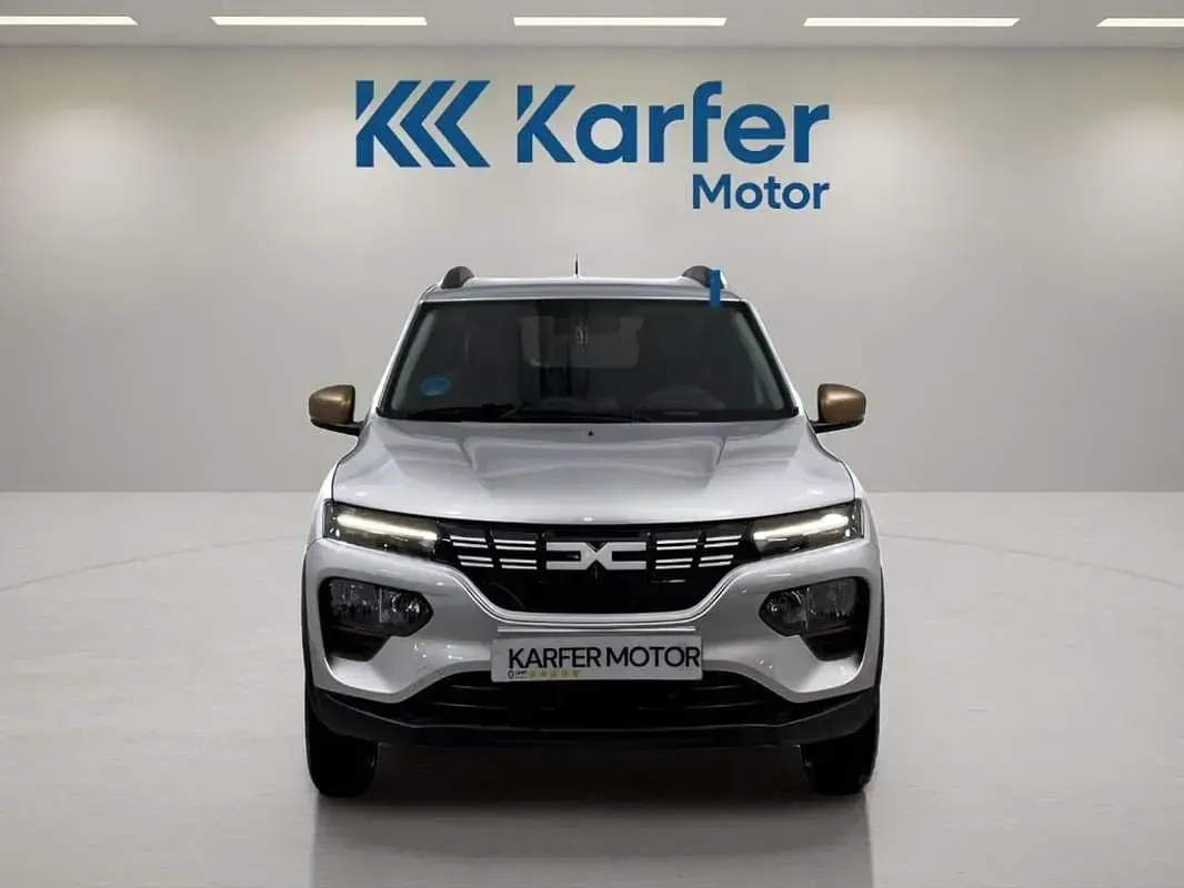 Occasion Dacia Spring Extreme 47 kW (64 PK) 2023 Grijs Hatchback