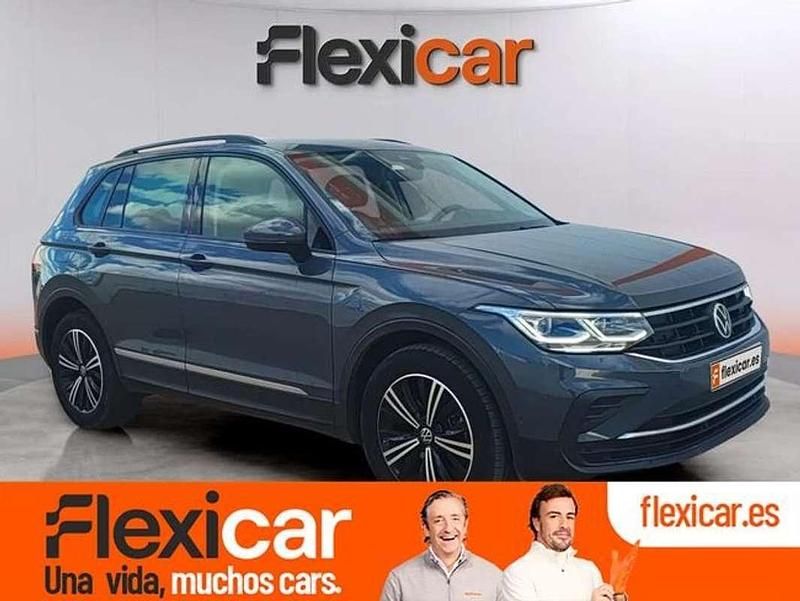 Gris Usado 2021 VW Tiguan Life SUV | 24.790 € (Precio justo) - Imagen 1/4