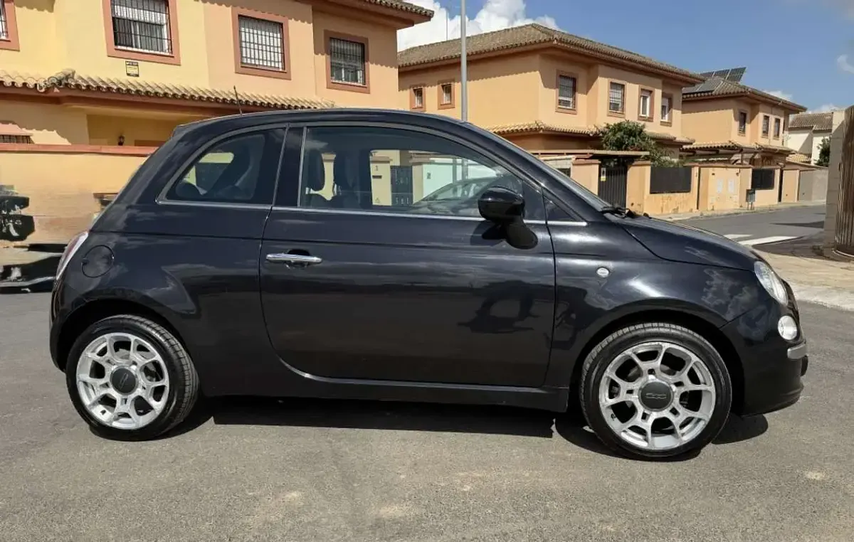 Usado Fiat 500 69 CV (50 kW) 2014 Negro Utilitario