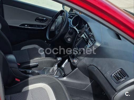 Usado Kia Ceed GT 136 HP (100 kW) 2016 Vermelho Sedan