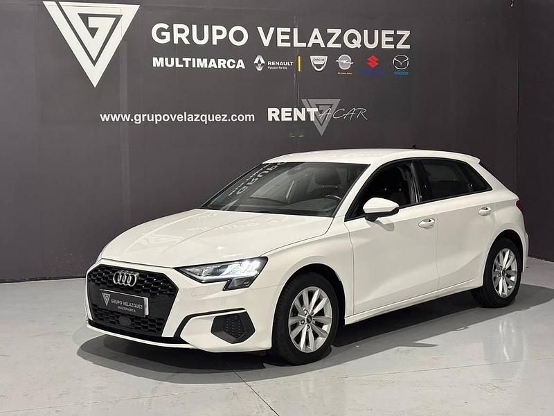 Usado Audi A3 110 CV (80 kW) 2021 Blanco Berlina