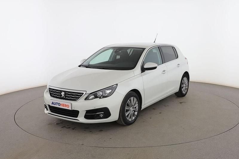 Blanco Usado 2021 Peugeot 308 Allure Utilitario | 14.399 € (Precio justo) - Imagen 1/3
