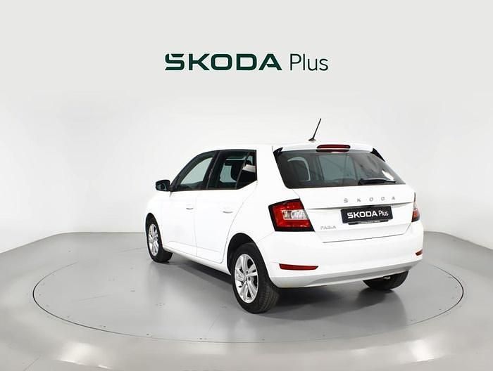 Usado Skoda Fabia Ambition 110 CV (80 kW) 2021 Blanco Berlina