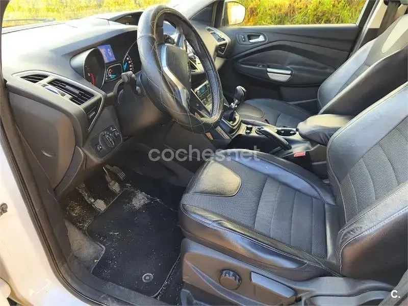 Usado Ford Kuga Titanium 140 CV (102 kW) 2013 Blanco SUV
