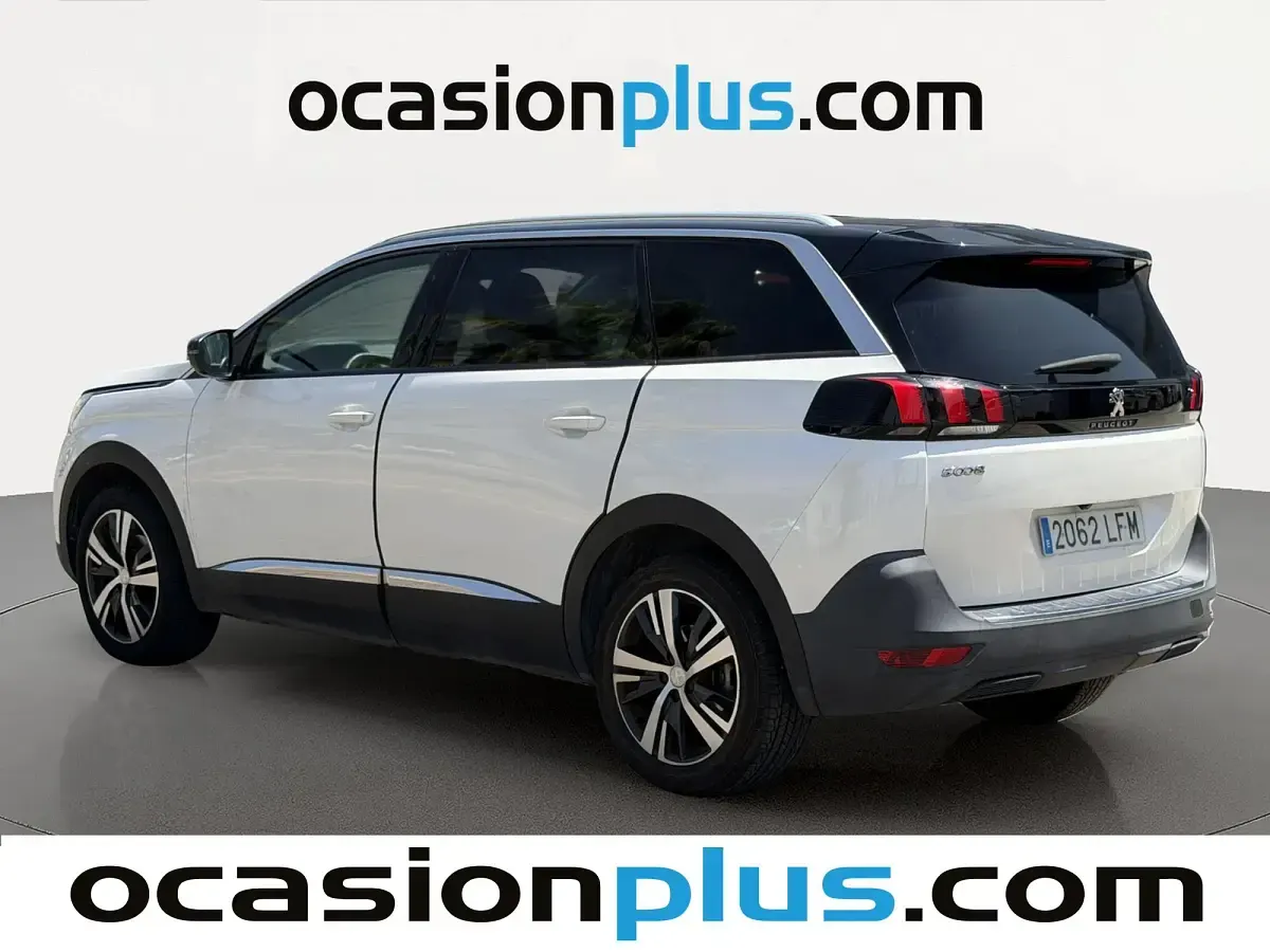Usado Peugeot 5008 Allure 130 CV (95 kW) 2020 Blanco SUV