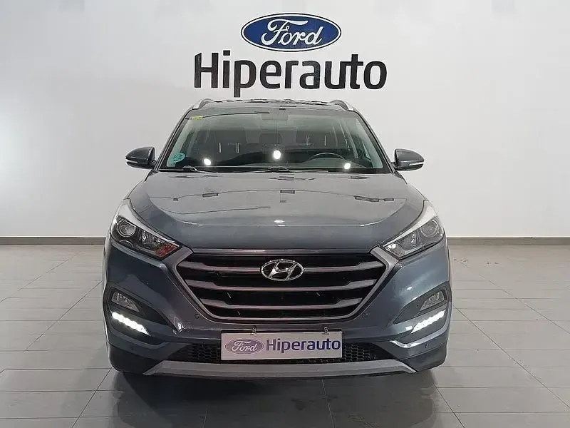 Usado Hyundai Tucson 131 CV (96 kW) 2018 Gris / plata SUV