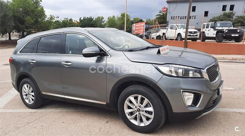 Usado Kia Sorento 200 CV (147 kW) 2017 Gris / plata SUV