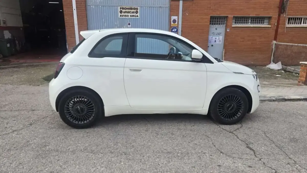 Usado Fiat 500e Icon 86 kW (118 CV) 2022 Blanco Utilitario