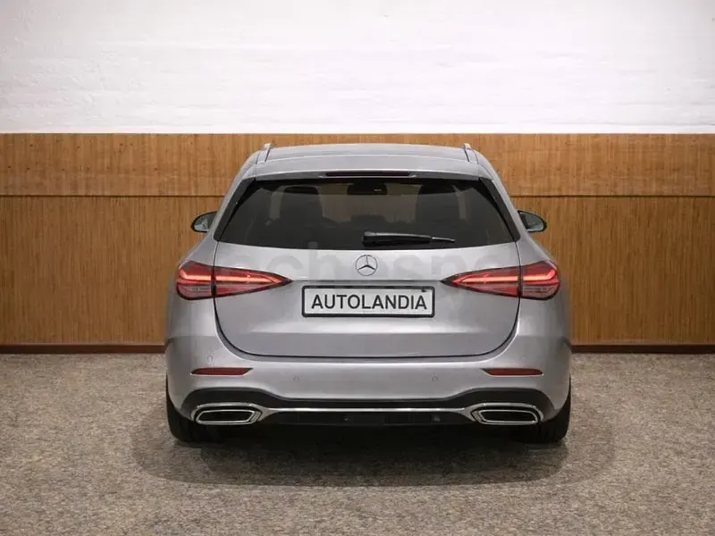 Käytetty Mercedes C200 163 HP (119 kW) 2024 Harmaa Farmari