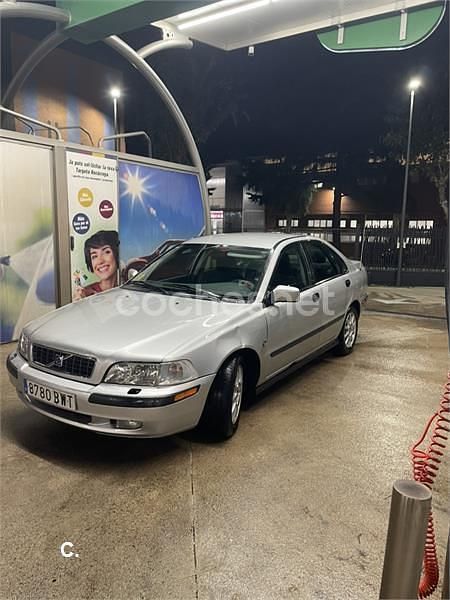 Usado Volvo S40 122 CV (89 kW) 2002 Gris / plata Berlina