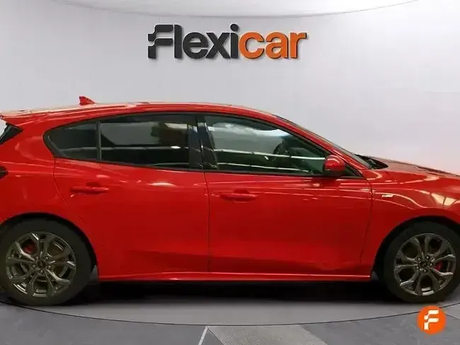 Usado Ford Focus ST-Line 125 CV (91 kW) 2022 Rojo Berlina