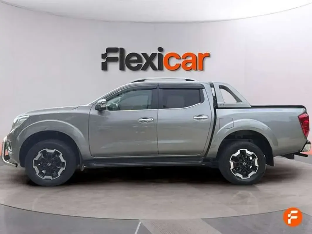 Usado Nissan Navara N-Guard 190 CV (139 kW) 2021 Gris Pickup/Camioneta