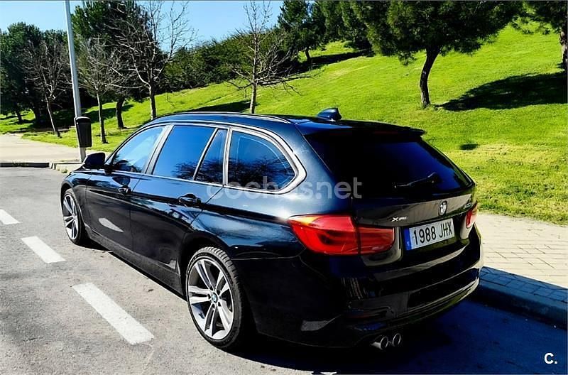 Usado BMW 320 184 CV (135 kW) 2015 Negro Familiar
