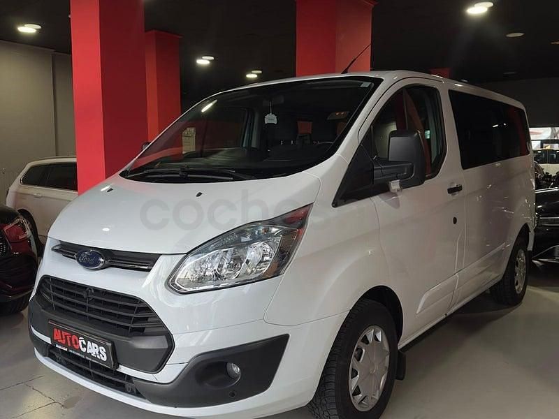 Usado Ford Tourneo Titanium 125 CV (91 kW) 2016 Blanco Monovolumen