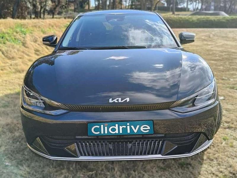 Usado Kia EV6 Air 167 kW (228 HP) 2023 Azul SUV