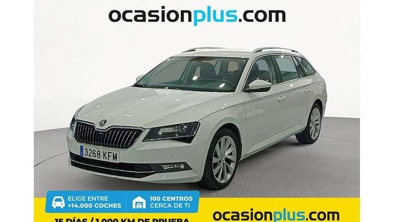 Blanco Usado 2017 Skoda Superb Style Familiar | 19.500 € (Buen precio) - Imagen 1/4
