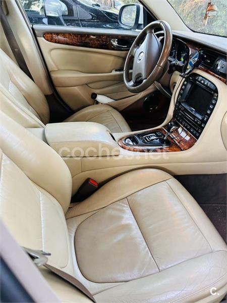 Usado Jaguar XJ6 Executive 207 CV (152 kW) 2008 Blanco Berlina
