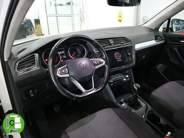 Usado VW Tiguan Life 122 CV (89 kW) 2021 Blanco SUV