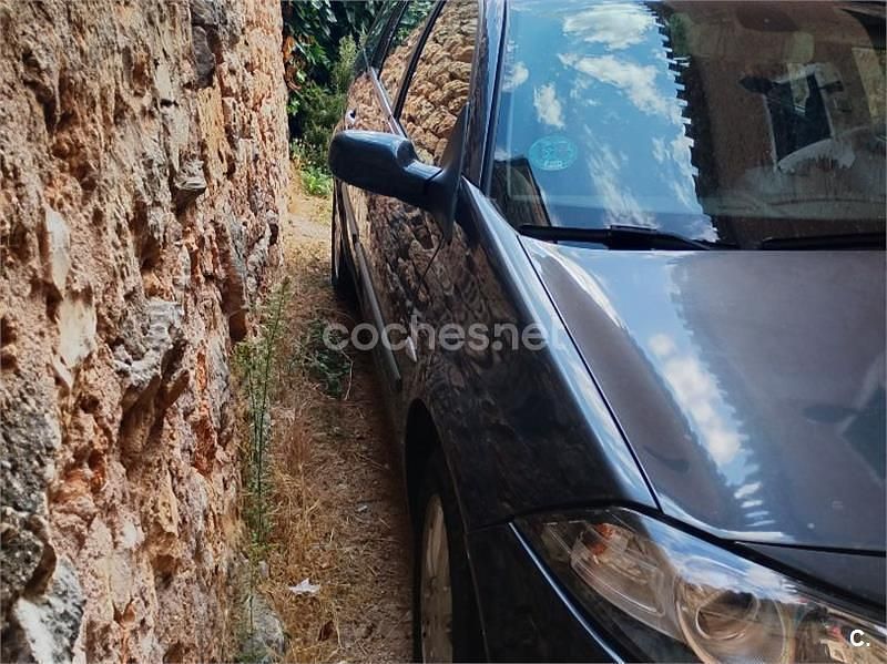 Negro Usado 2009 Renault Mégane GrandTour Familiar | 3750 € (Super precio) - Imagen 1/4